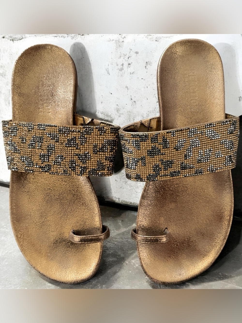 Kenneth Cole Reaction Women’s Slim Tricks 2 Toe Sandals!